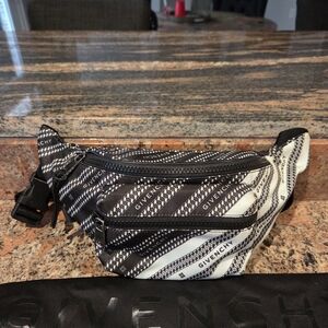 Givenchy Monochrome Logo Belt Bag